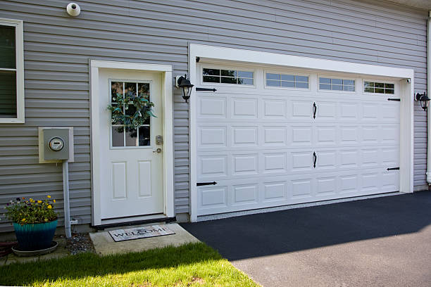24/7 Emergency Garage Door Panel Replacement experts in Juneau, AK